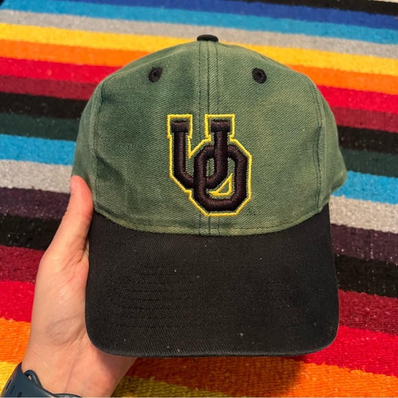 Vintage Oregon ducks Adjustable Hat interlocking UO hand washed - Picture 11 of 16